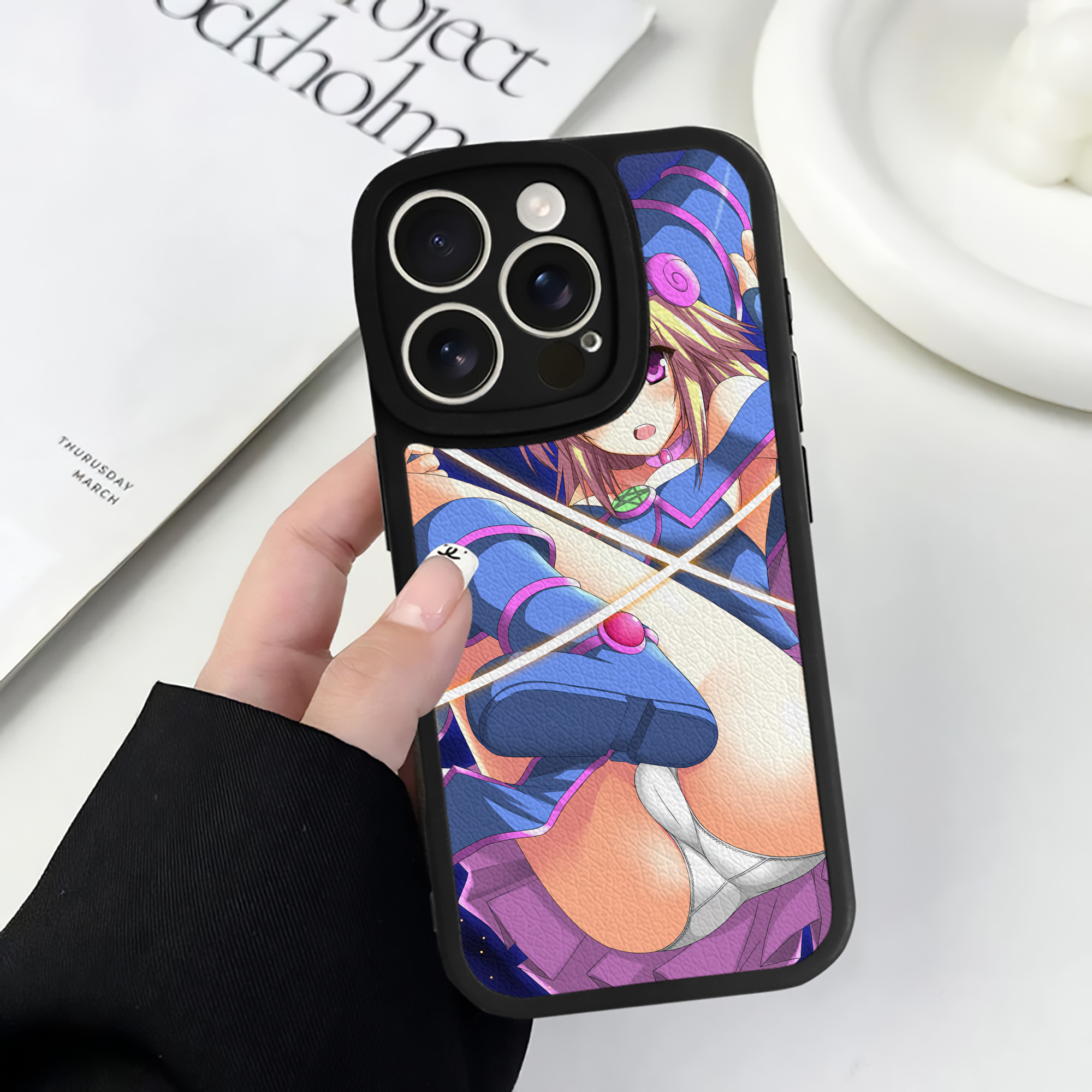 （画像用） 遊☆戯☆王 Yu-Gi-Oh! 【iPhone 16シリーズ対応】シリコンスマホケース（レザー調） 材質：シリコン